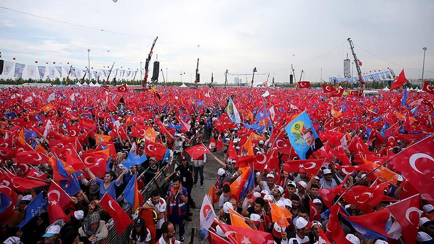 AK PARTİ'YE MUĞLA'DA BÜYÜK PROTESTO