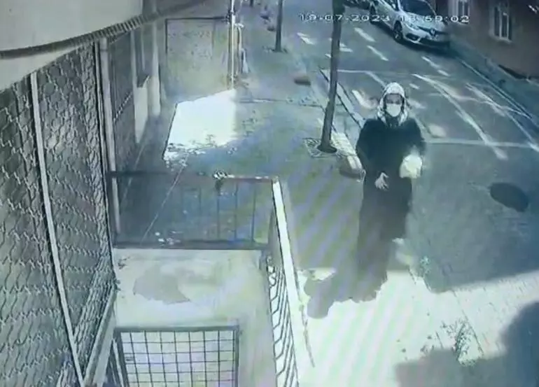 Yer: İstanbul! Kadın kılığıyla bankayı soydu... O anlar kamerada